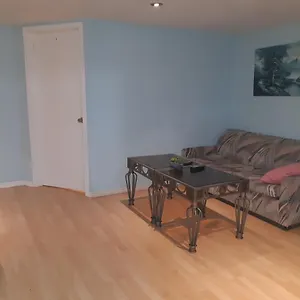 Mcmaster 2*, Hamilton Canada